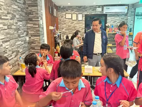 โครงการพัฒนานักเรียนแลกเปลี่ยนดูงานต่างประเทศ ณ ประเทศมาเลเซีย โ