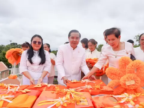 ร่วมพิธีฉลองสมโภชพระพุทธมหาธรรมราชเฉลิมพระเกียรติฯ ประจำปี 2568 