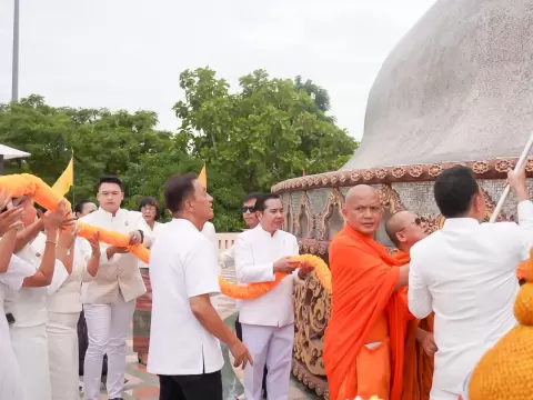 ร่วมพิธีฉลองสมโภชพระพุทธมหาธรรมราชเฉลิมพระเกียรติฯ ประจำปี 2568 